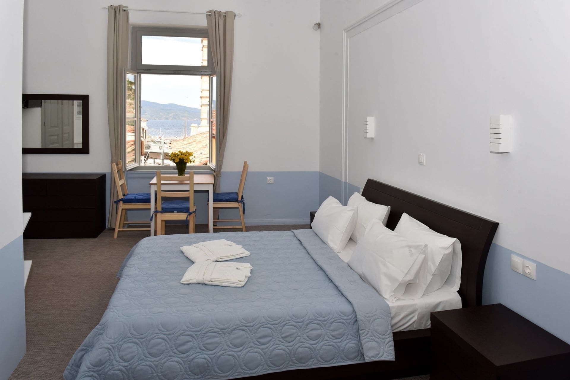 Douskos Guesthouse ไฮดรา ภายนอก รูปภาพ